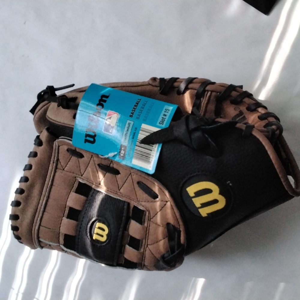 Baseball glove